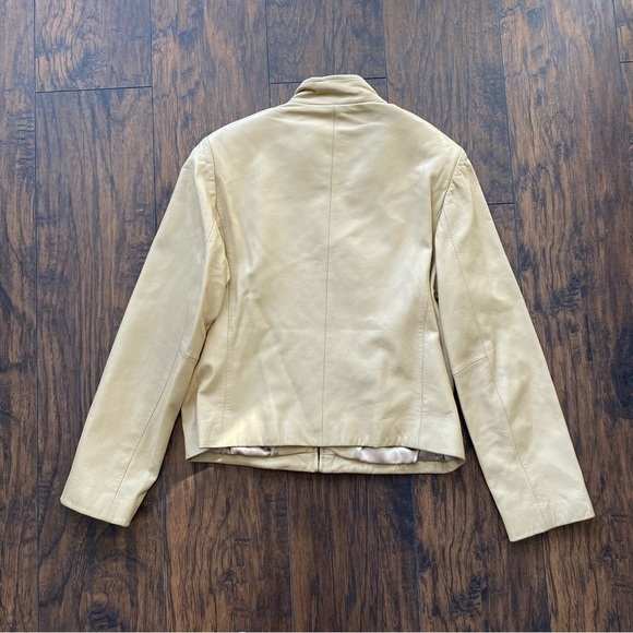 Tanners Avenue Women Leather Jacket - Picture 2 of 16